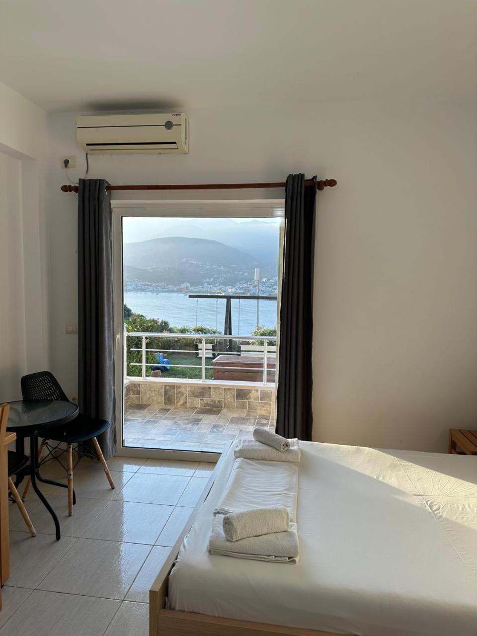 Hotel Mesun Himare Exterior foto
